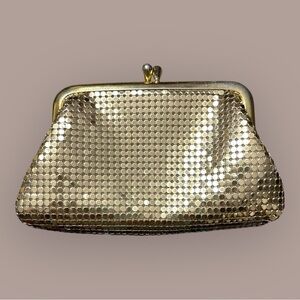 Vintage Estate Whiting & Davis Co Gold Tone Mesh Coin Purse